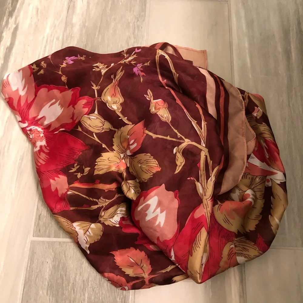 Max Studio Wine Vintage Flowers Scarf